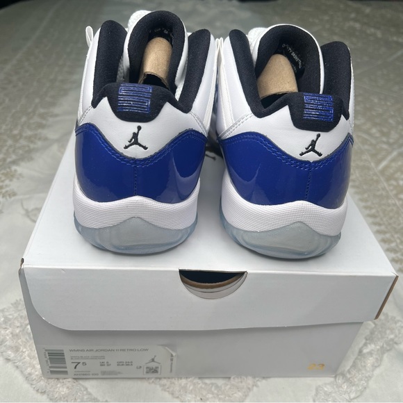 NEW Air Jordan 11 Retro Low ‘White Concord’ Shoes - Picture 4 of 7